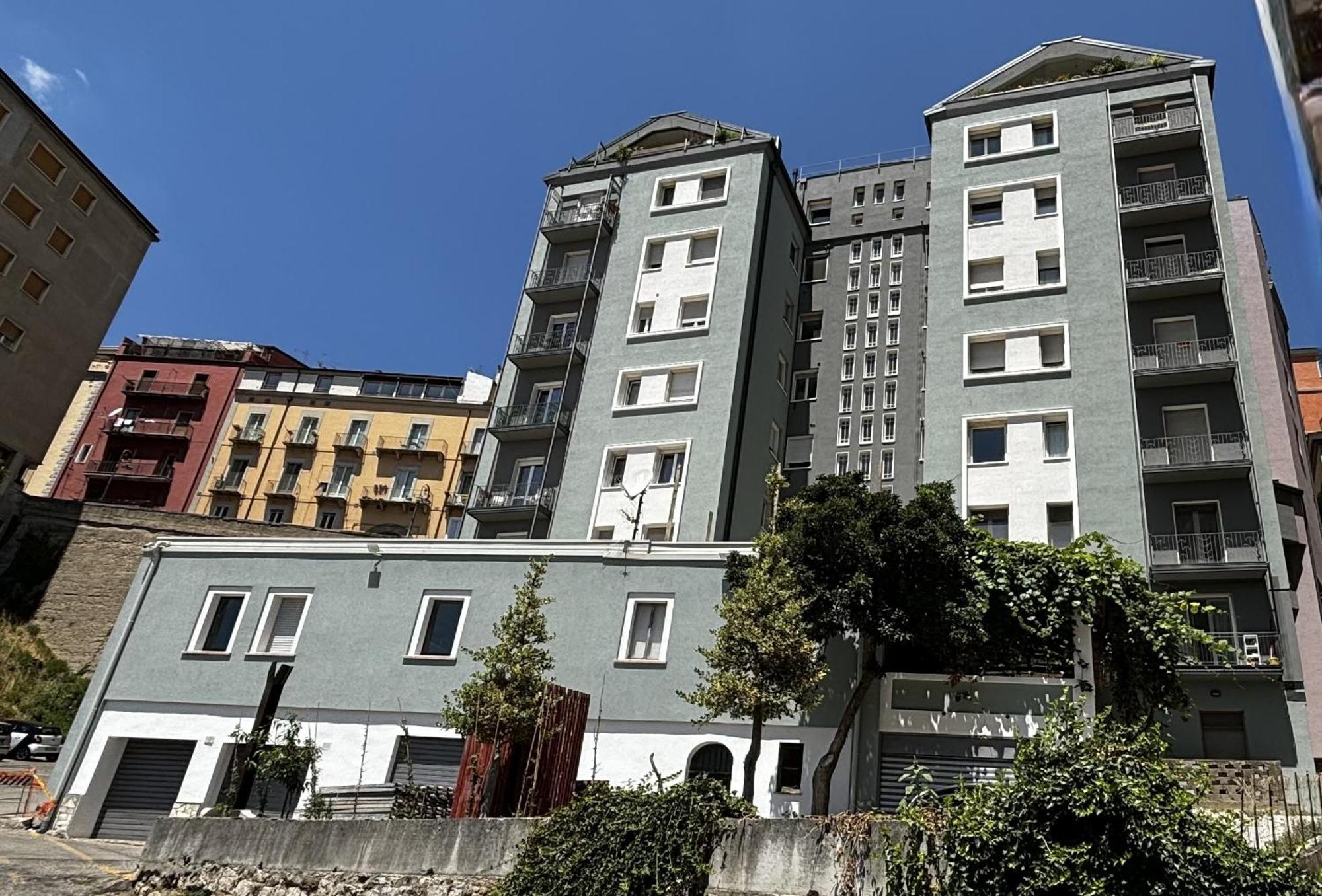 Room & Parking In Centro Citta Con Parcheggio Privato E Wifi 포텐자 외부 사진