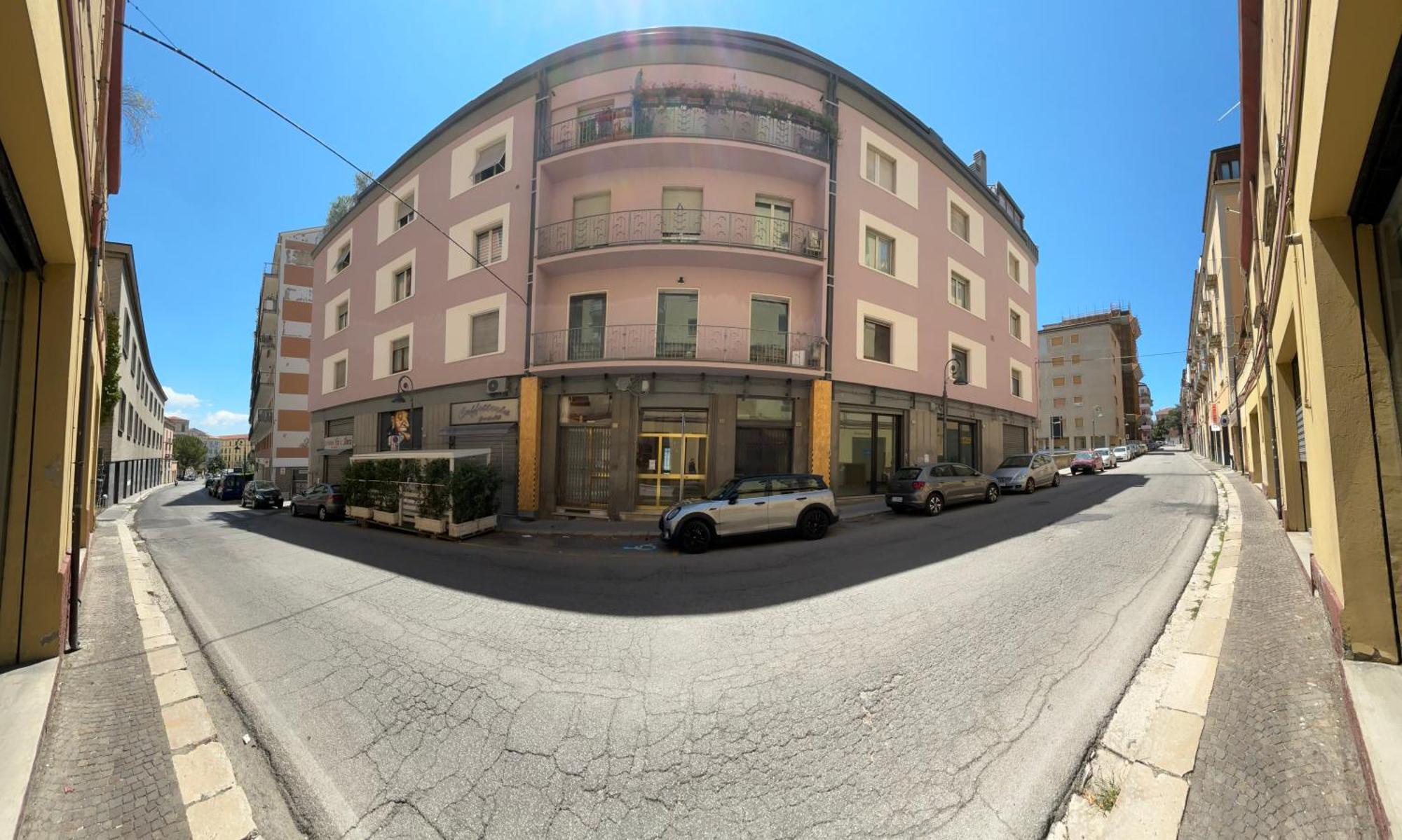 Room & Parking In Centro Citta Con Parcheggio Privato E Wifi 포텐자 외부 사진