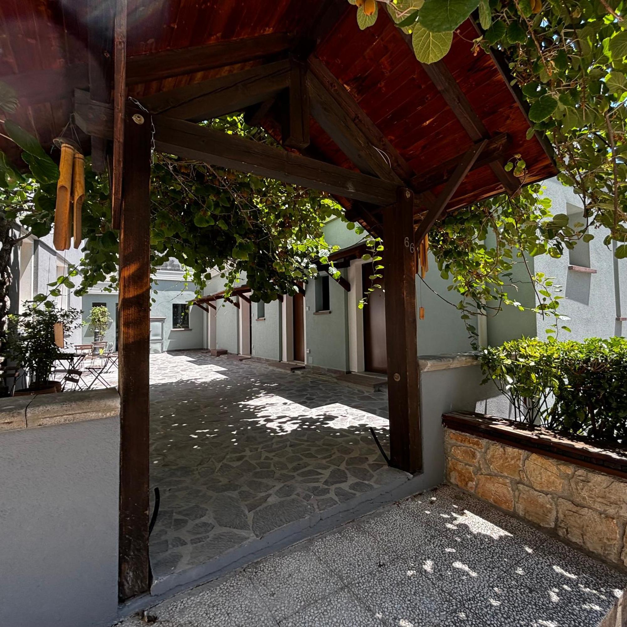 Room & Parking In Centro Citta Con Parcheggio Privato E Wifi 포텐자 외부 사진